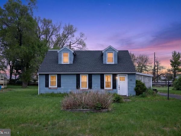 35 W MAIN, SALUNGA, PA 17538