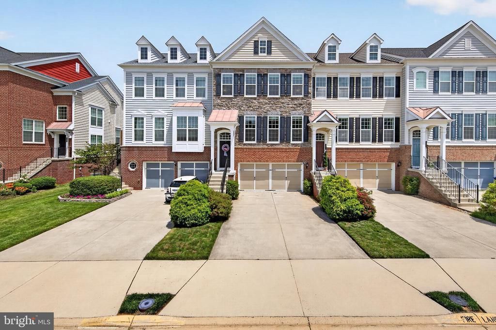 43572 Heritage Gap Terrace, Chantilly, VA 20152 Main Photo
