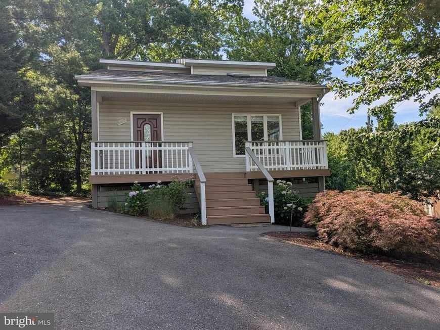 607 Overhill Drive, Edgewater, MD 21037 Main Photo
