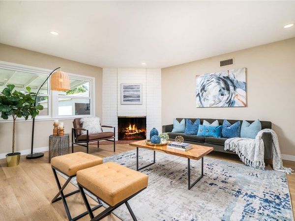7057 Babcock, North Hollywood, CA 91605