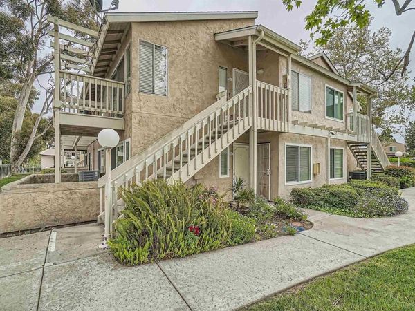 675 Diamond Way , Unit 137, Vista, CA 92083