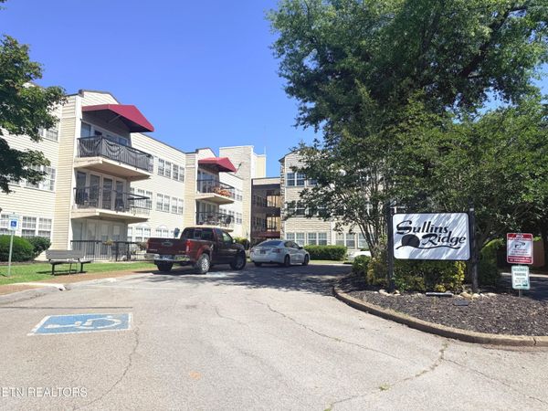 2749 Sullins St, Knoxville, TN 37919