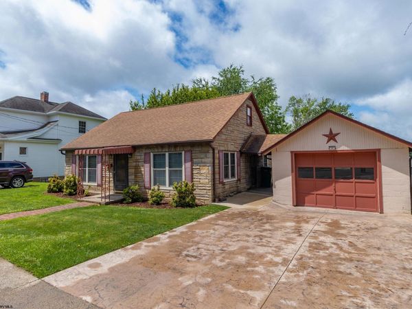405 Orchard Avenue, Bridgeport, WV 26330