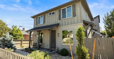 707 Roberts Street, Reno, NV 89502 Photo