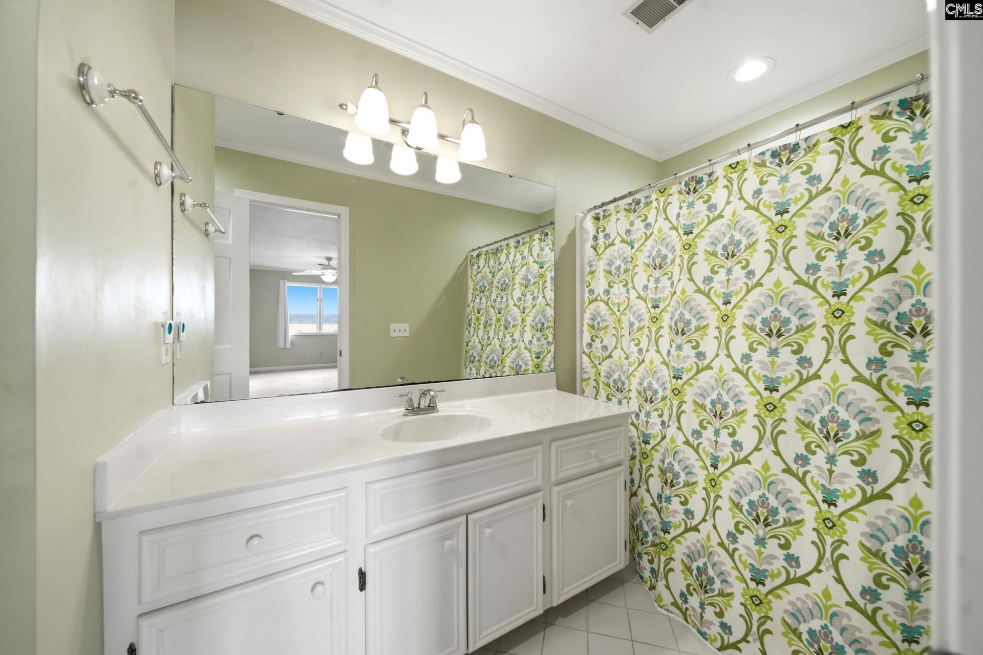 304 Racket Road Photo 32