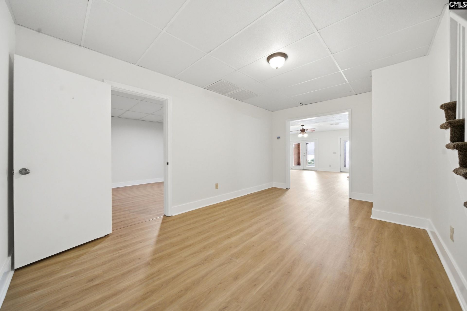 304 Racket Road Photo 34