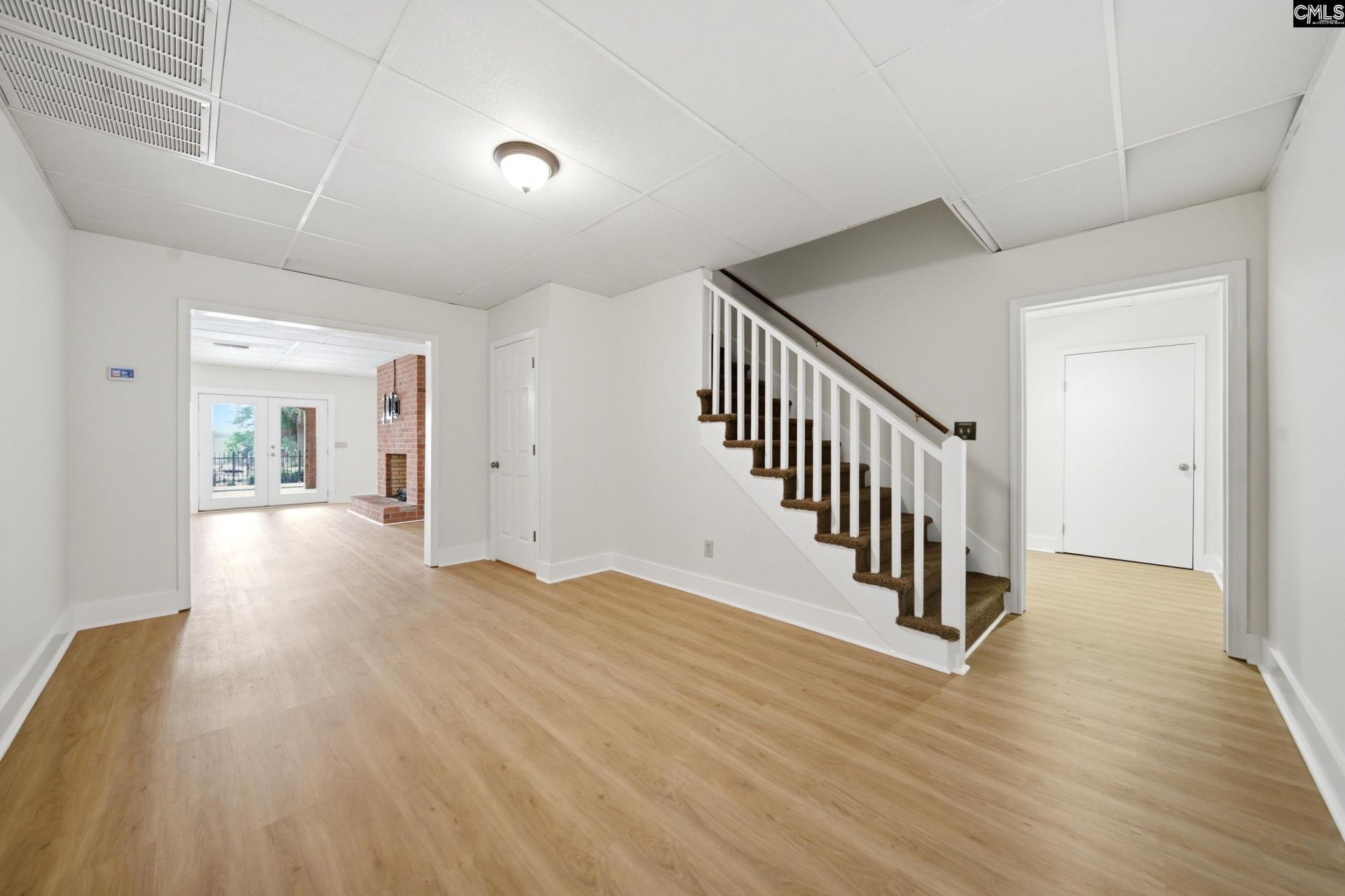304 Racket Road Photo 36