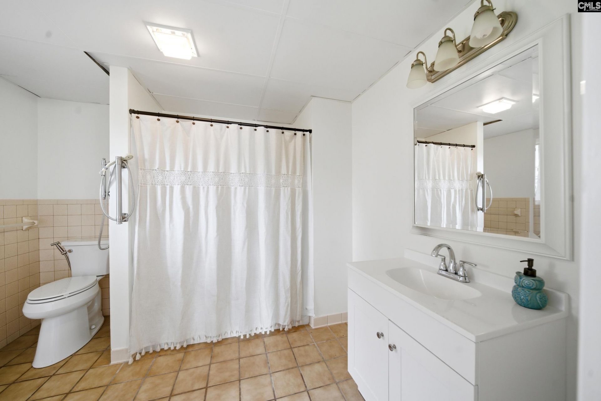 304 Racket Road Photo 40