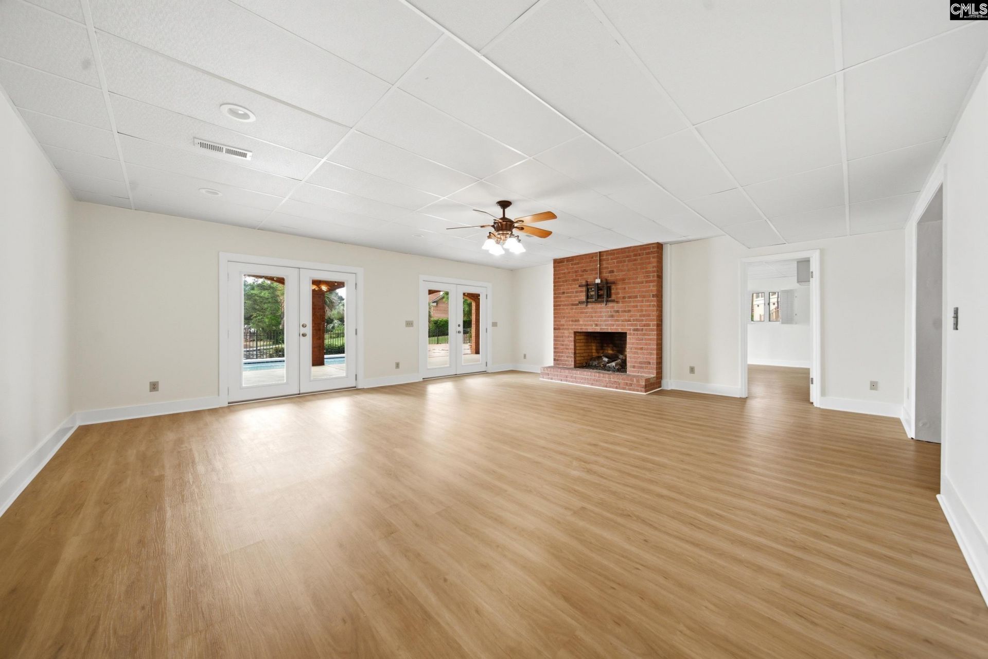 304 Racket Road Photo 43