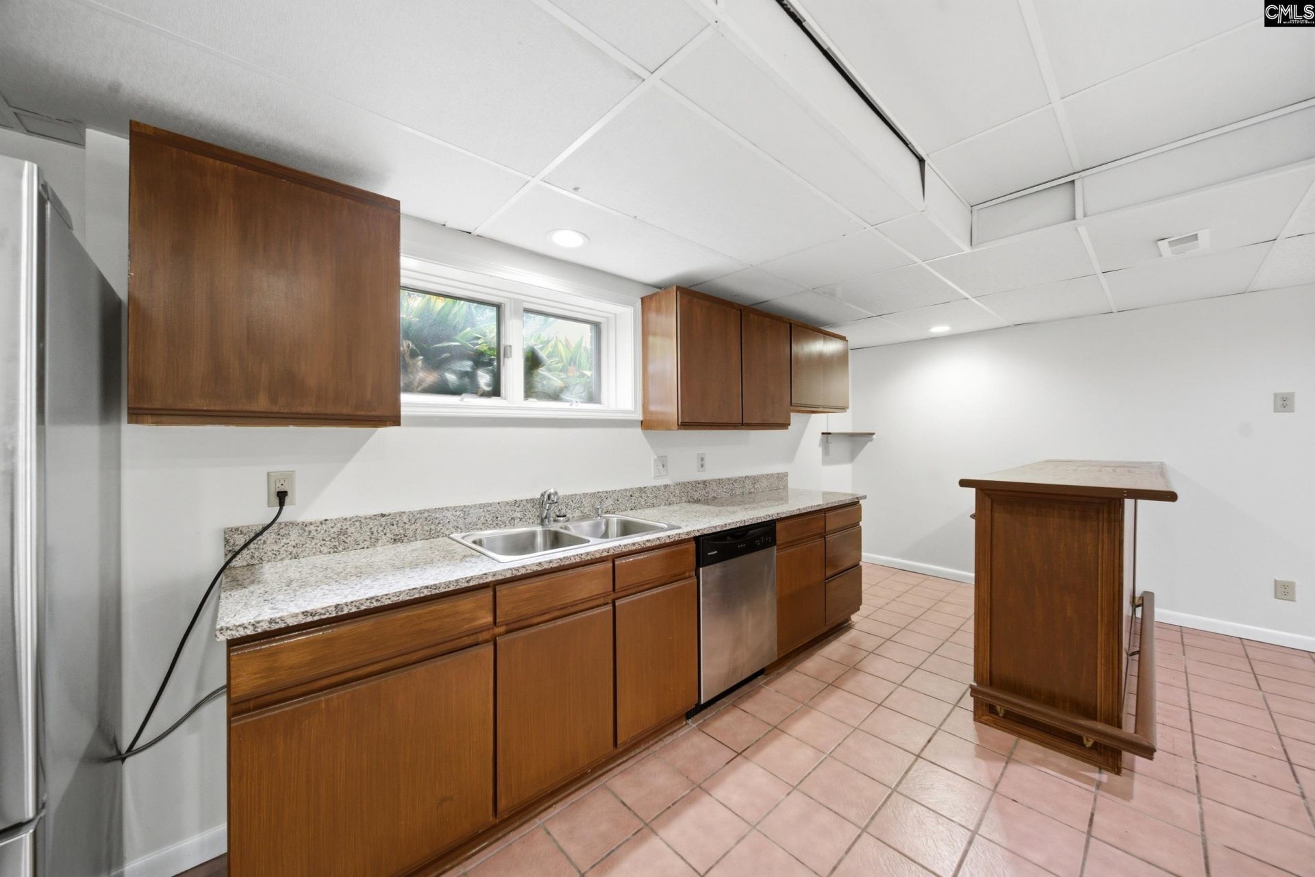 304 Racket Road Photo 46