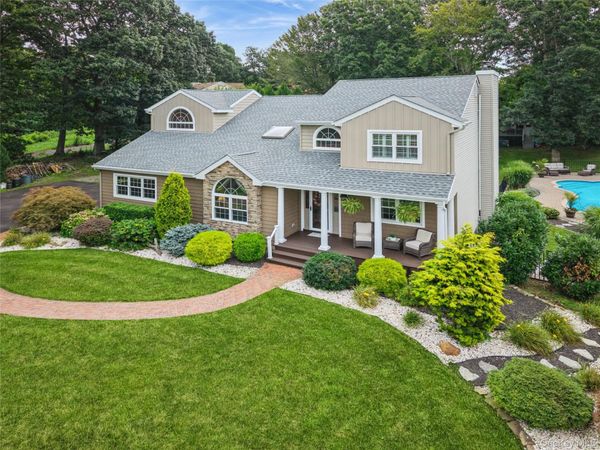 42 Adelia Path, Jamesport, NY 11901