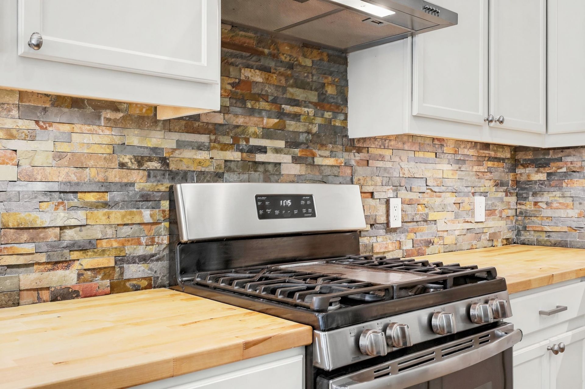 1215 Loblolly Ln. Photo 9