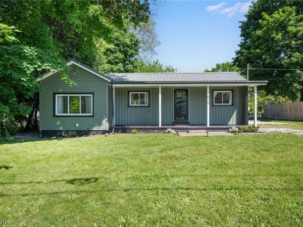 815 E Cassell Avenue, Barberton, OH 44203