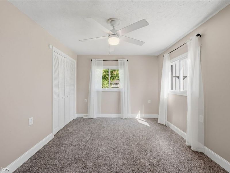815 E Cassell Avenue, Barberton, OH 44203 Photo 17