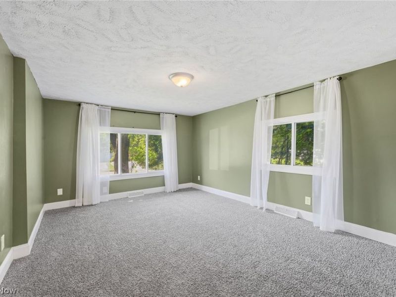 815 E Cassell Avenue, Barberton, OH 44203 Photo 25