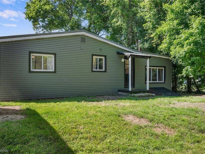 815 E Cassell Avenue, Barberton, OH 44203 Photo 29
