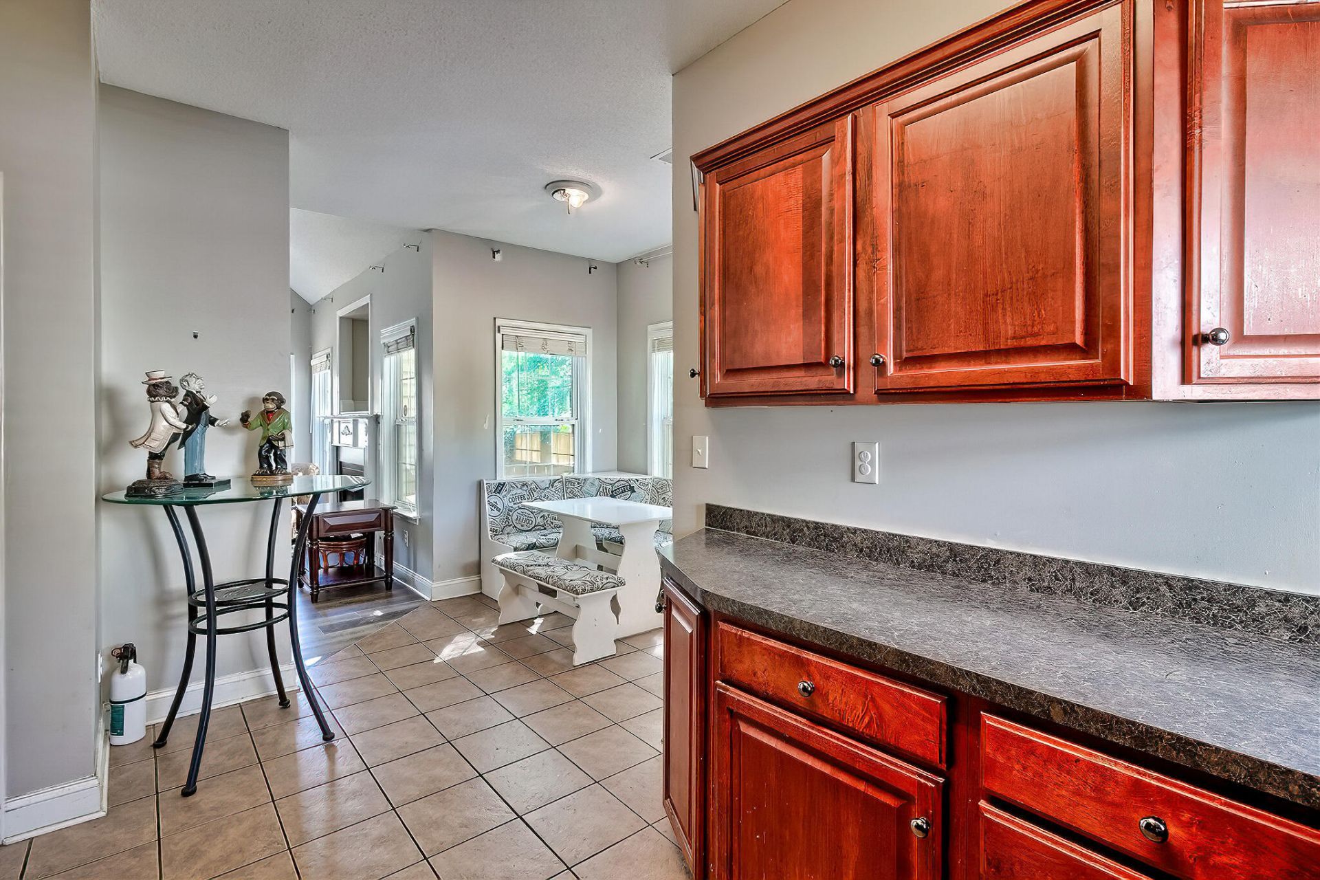 309 Joshua Tree Court Photo 6