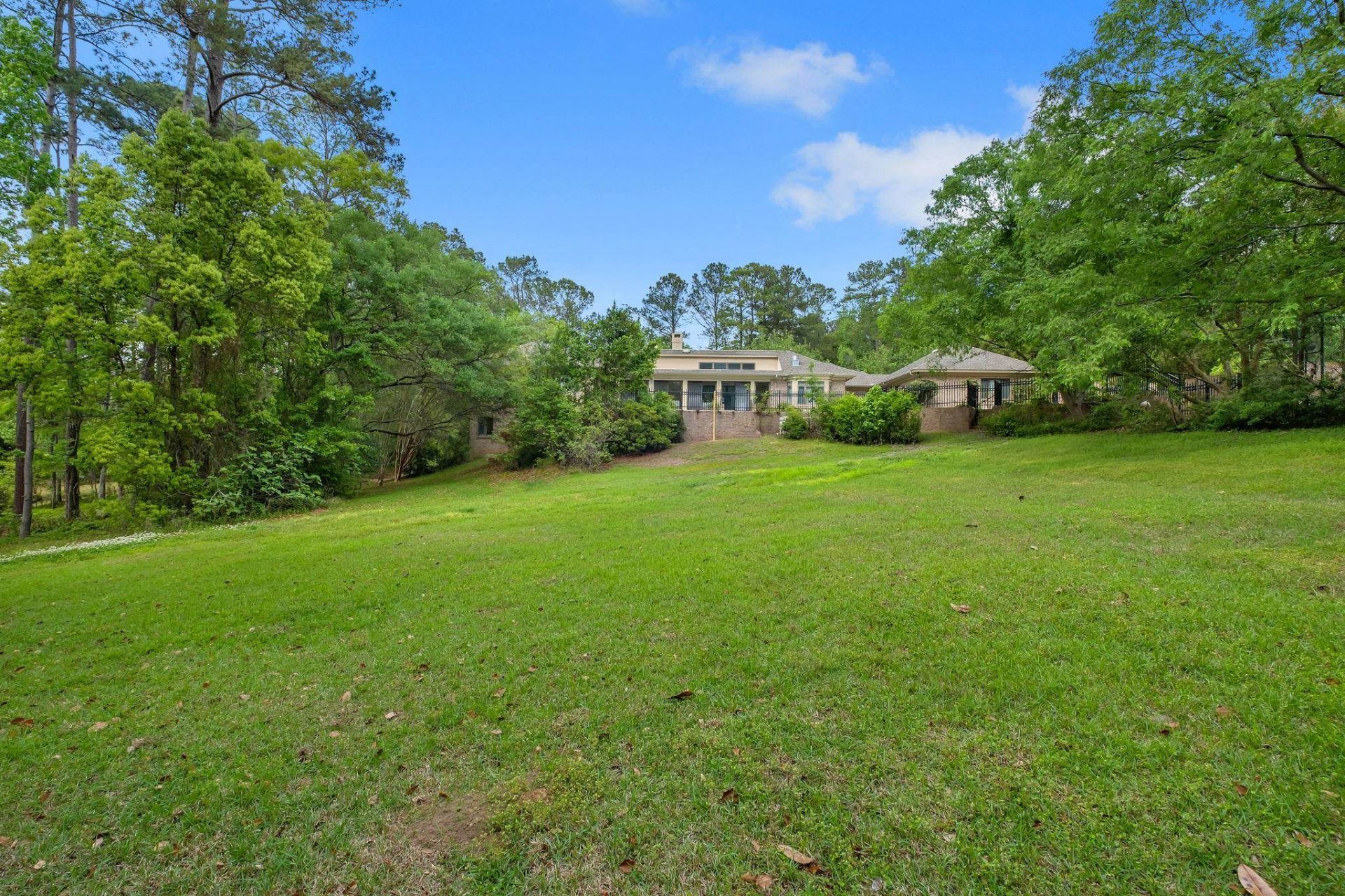 3908 Bobbin Brook Circle, Tallahassee, FL 32312 Photo