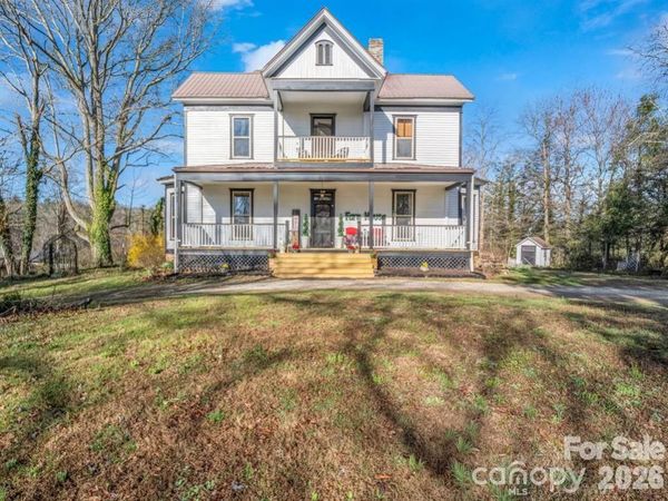 219 Stoney Mountain Road , Hendersonville, NC 28791