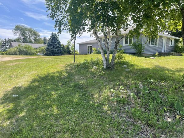 2732 S Osborn Avenue, Fremont, MI 49412