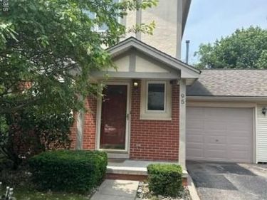 95 Walnut Boulevard, Rochester, MI 48307
