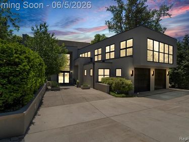 195 Baldwin Road, Birmingham, MI 48009