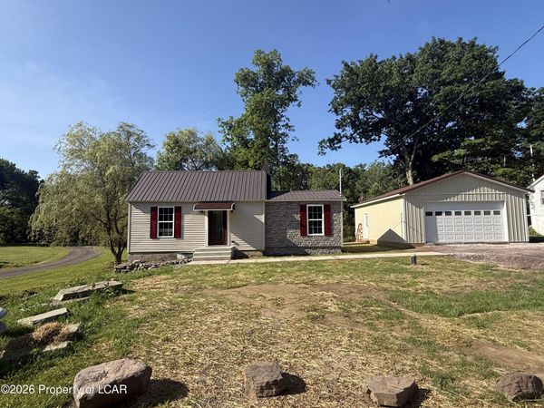 392 Lehman-Outlet Road, Dallas, PA 18612