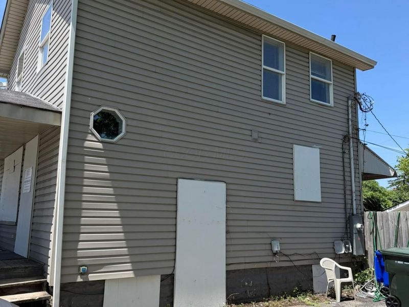 1674 E Hudson Street , Columbus, OH 43211 Photo 2