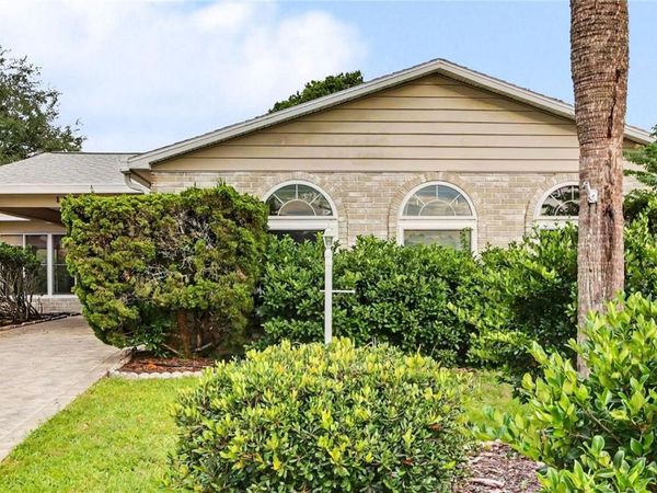 1204 MARIA COURT , LADY LAKE, FL 32159
