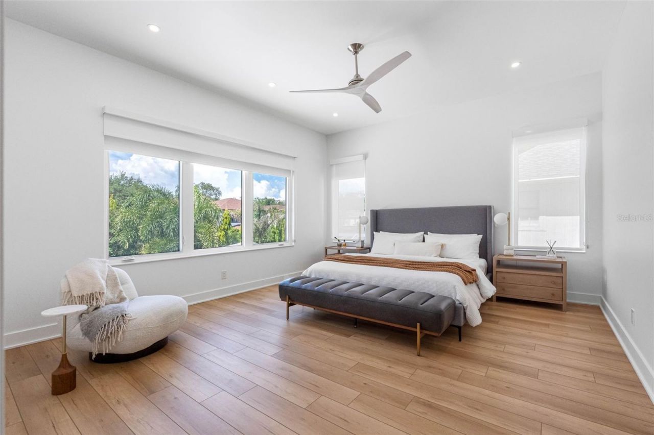 3208 W Lawn Avenue, Tampa, FL 33611 Photo