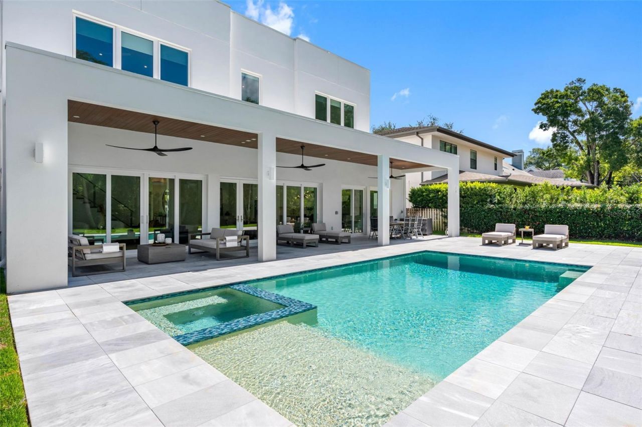 3208 W Lawn Avenue, Tampa, FL 33611 Photo