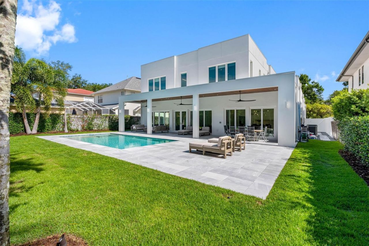 3208 W Lawn Avenue, Tampa, FL 33611 Photo