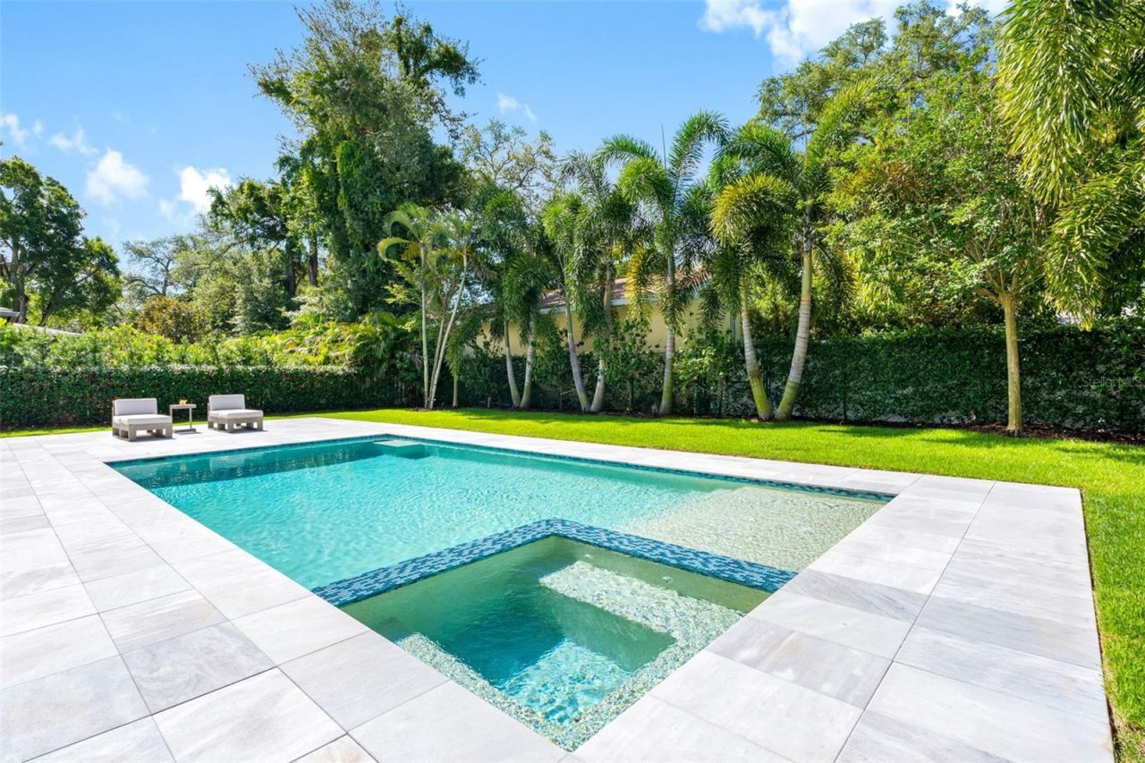 3208 W Lawn Avenue, Tampa, FL 33611 Photo