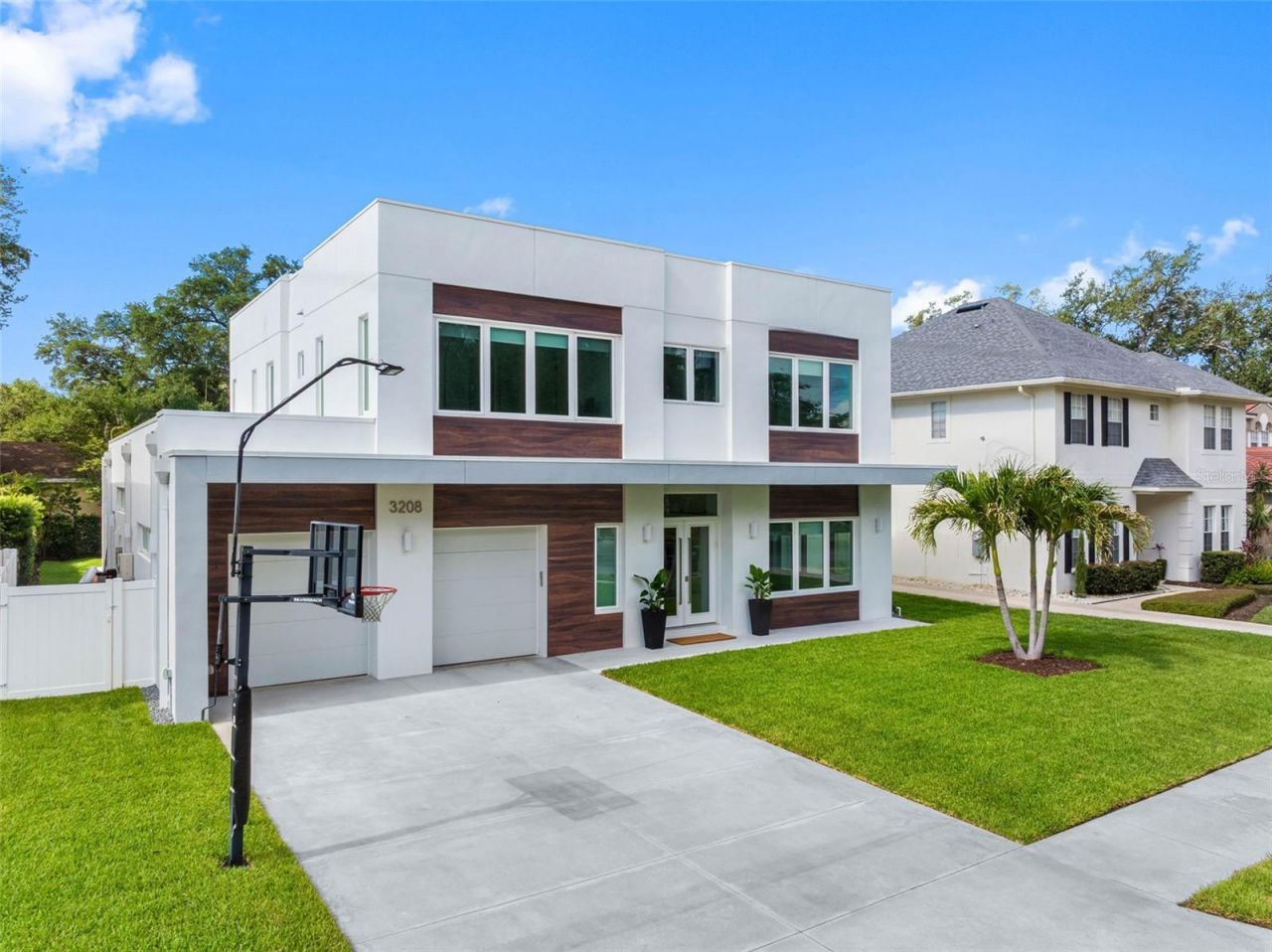3208 W Lawn Avenue, Tampa, FL 33611 Photo