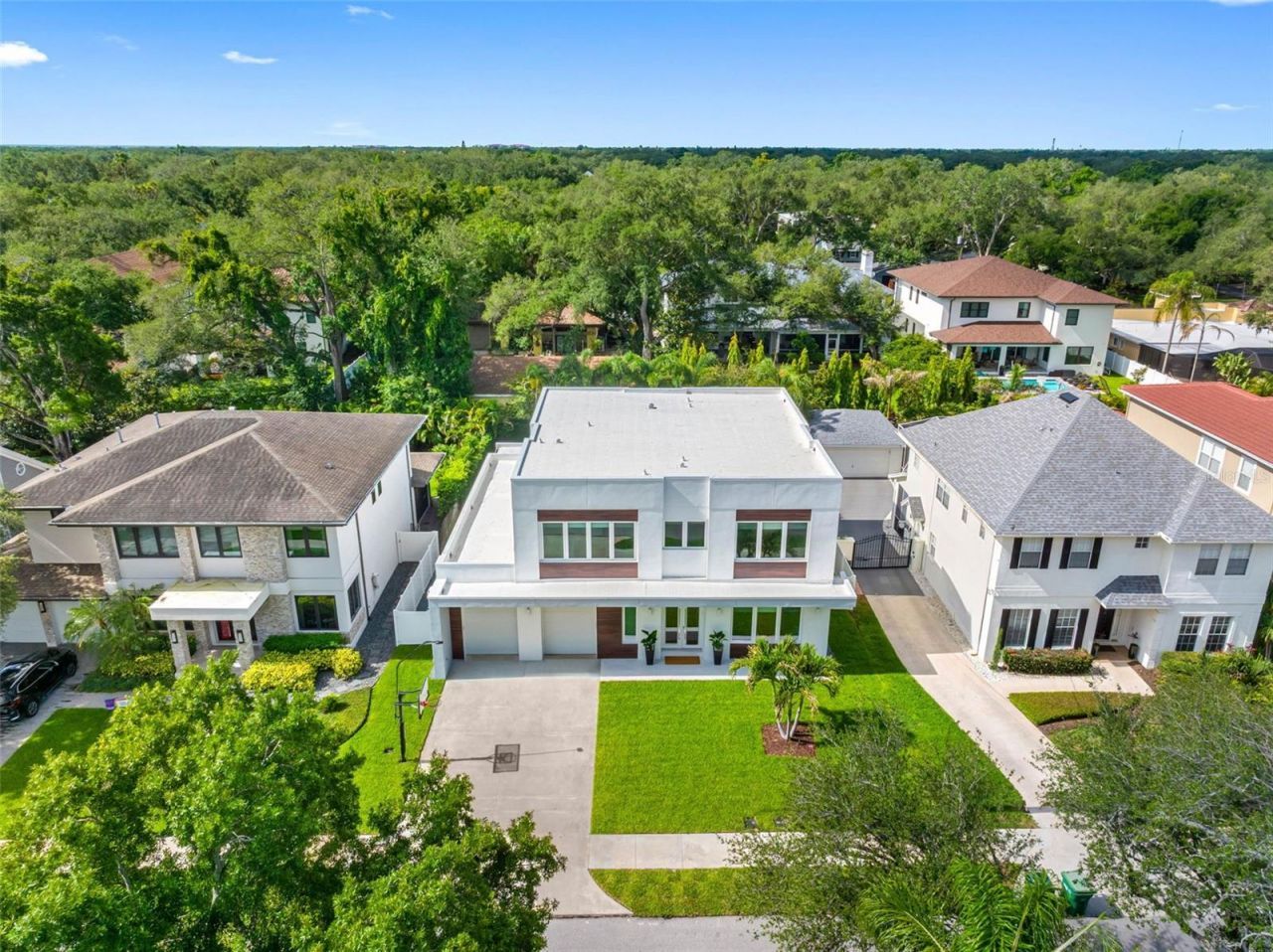 3208 W Lawn Avenue, Tampa, FL 33611 Photo