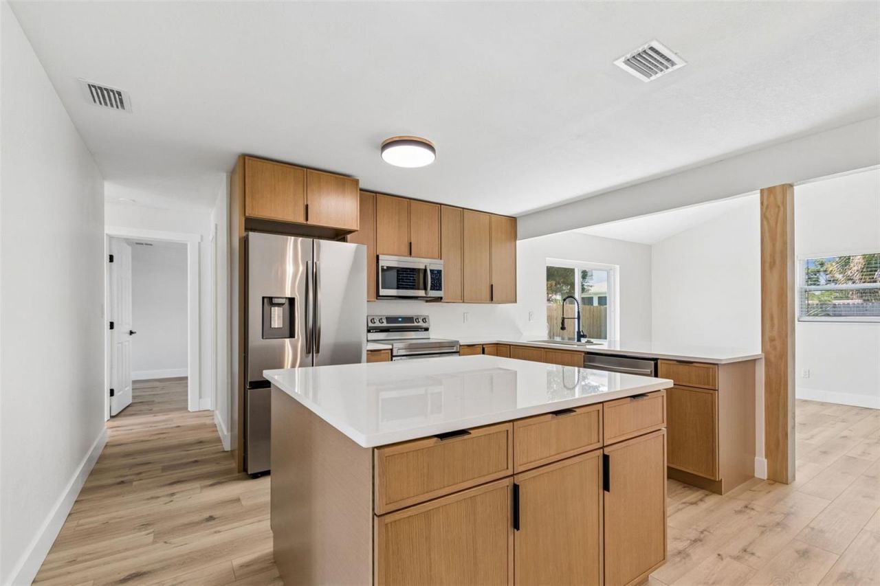 1101 54th Avenue S, Saint Petersburg, FL 33705 Photo