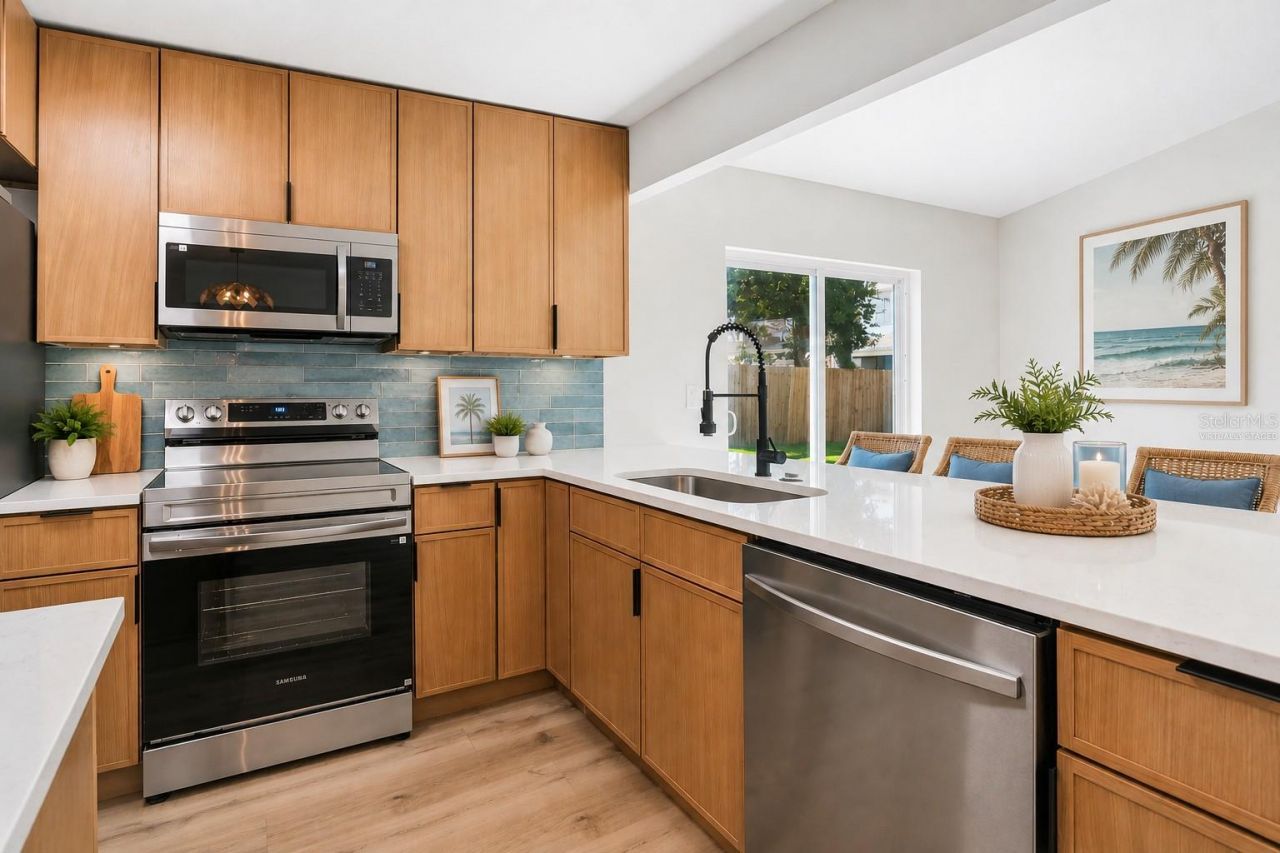 1101 54th Avenue S, Saint Petersburg, FL 33705 Photo
