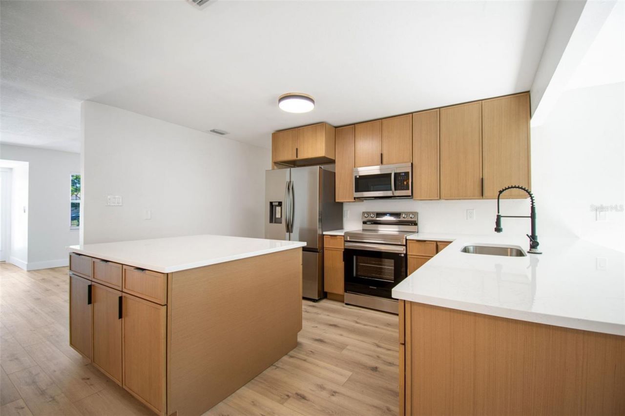 1101 54th Avenue S, Saint Petersburg, FL 33705 Photo