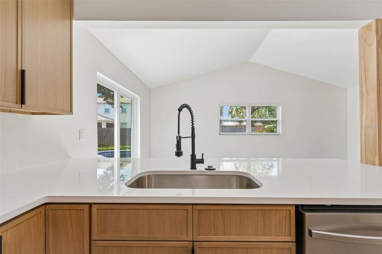 1101 54th Avenue S, Saint Petersburg, FL 33705 Photo