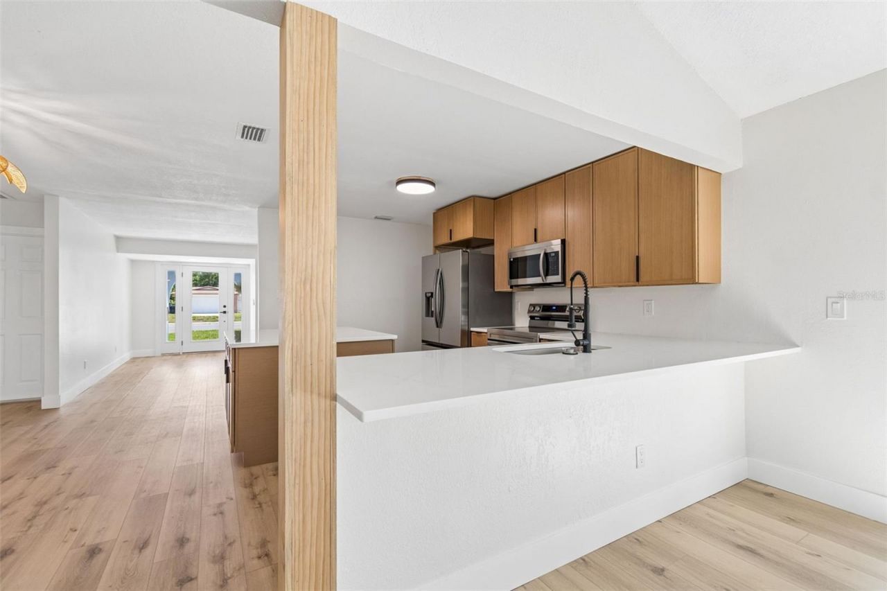 1101 54th Avenue S, Saint Petersburg, FL 33705 Photo