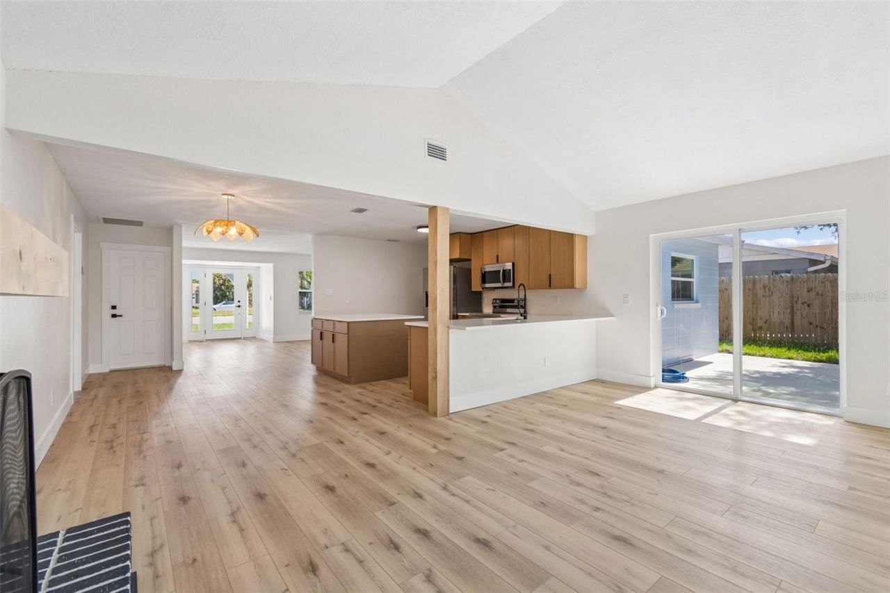 1101 54th Avenue S, Saint Petersburg, FL 33705 Photo