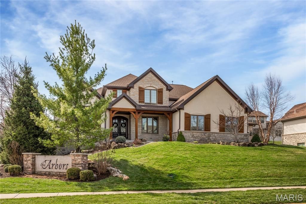 12854 Goodson Road, Saint Louis, MO 63131 Main Photo