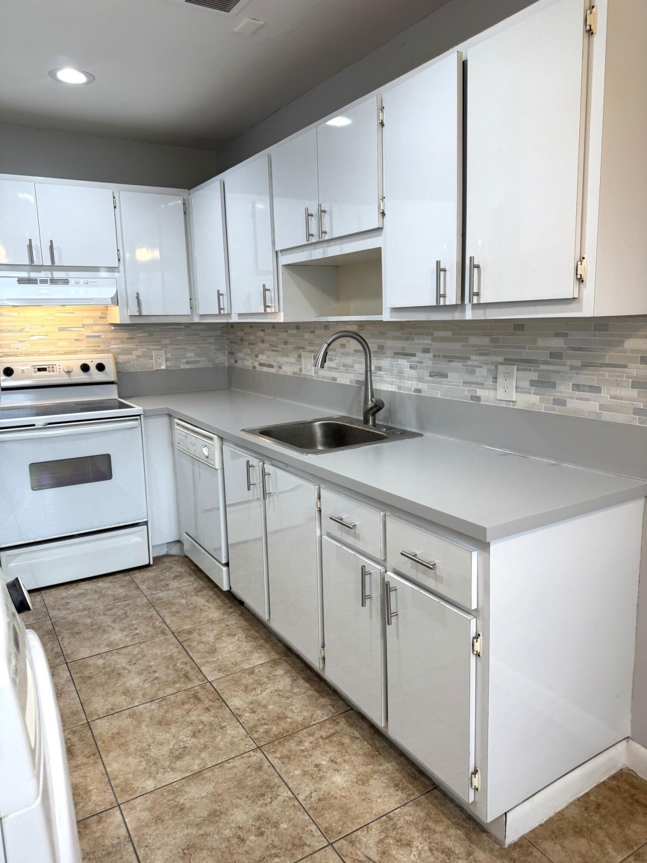 1100 Boxwood Drive, Unit 101, Delray Beach, FL 33445 Photo