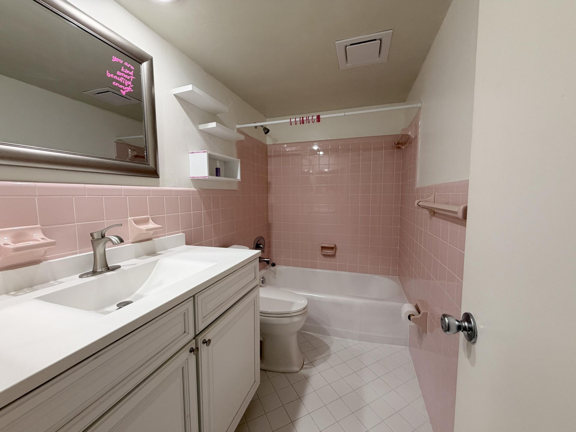 230 N Federal Highway, Unit 305, Deerfield Beach, FL 33441 Photo