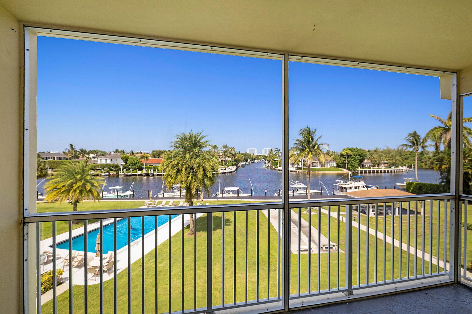 230 N Federal Highway, Unit 305, Deerfield Beach, FL 33441 Photo