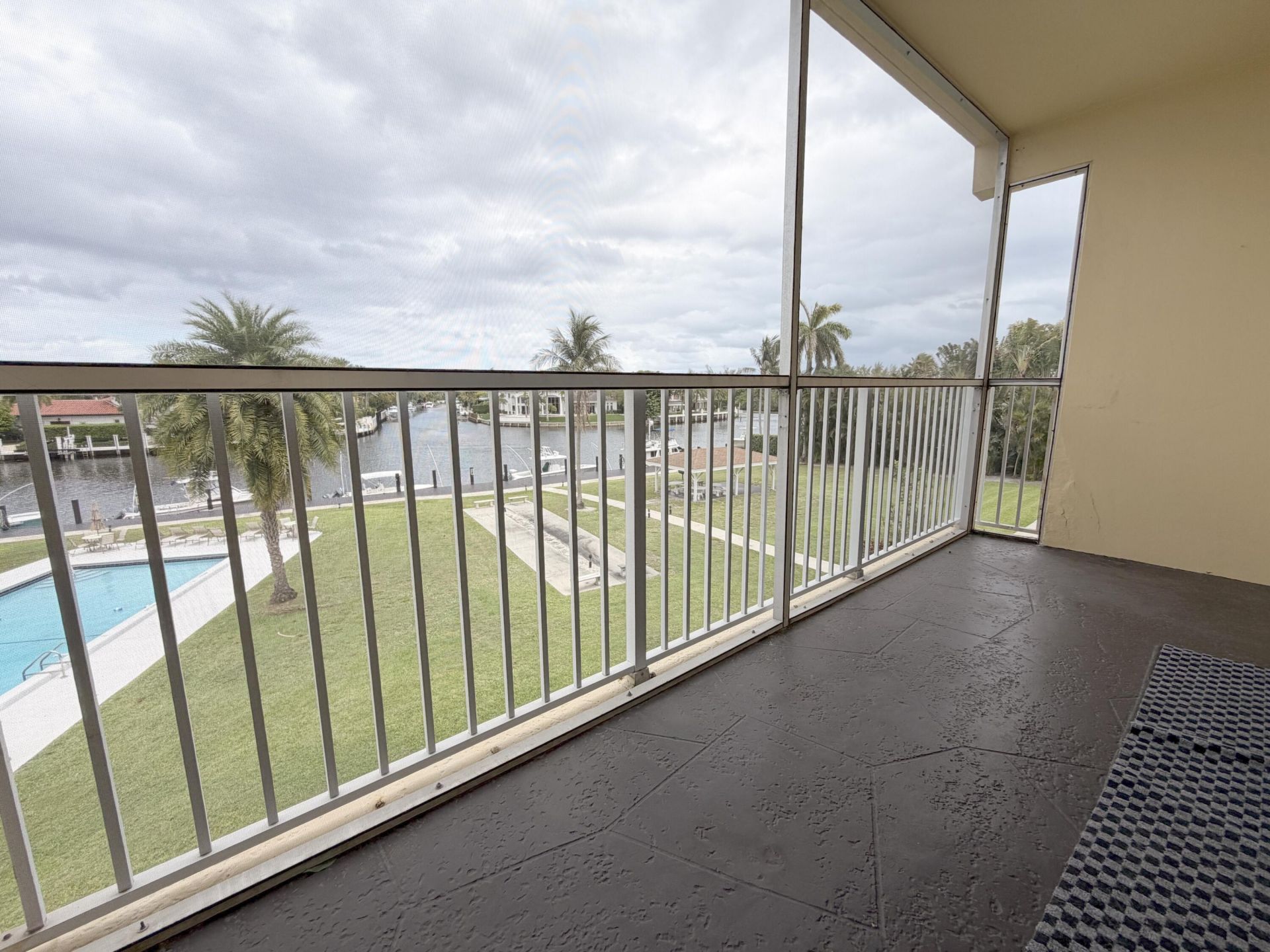 230 N Federal Highway, Unit 305, Deerfield Beach, FL 33441 Photo
