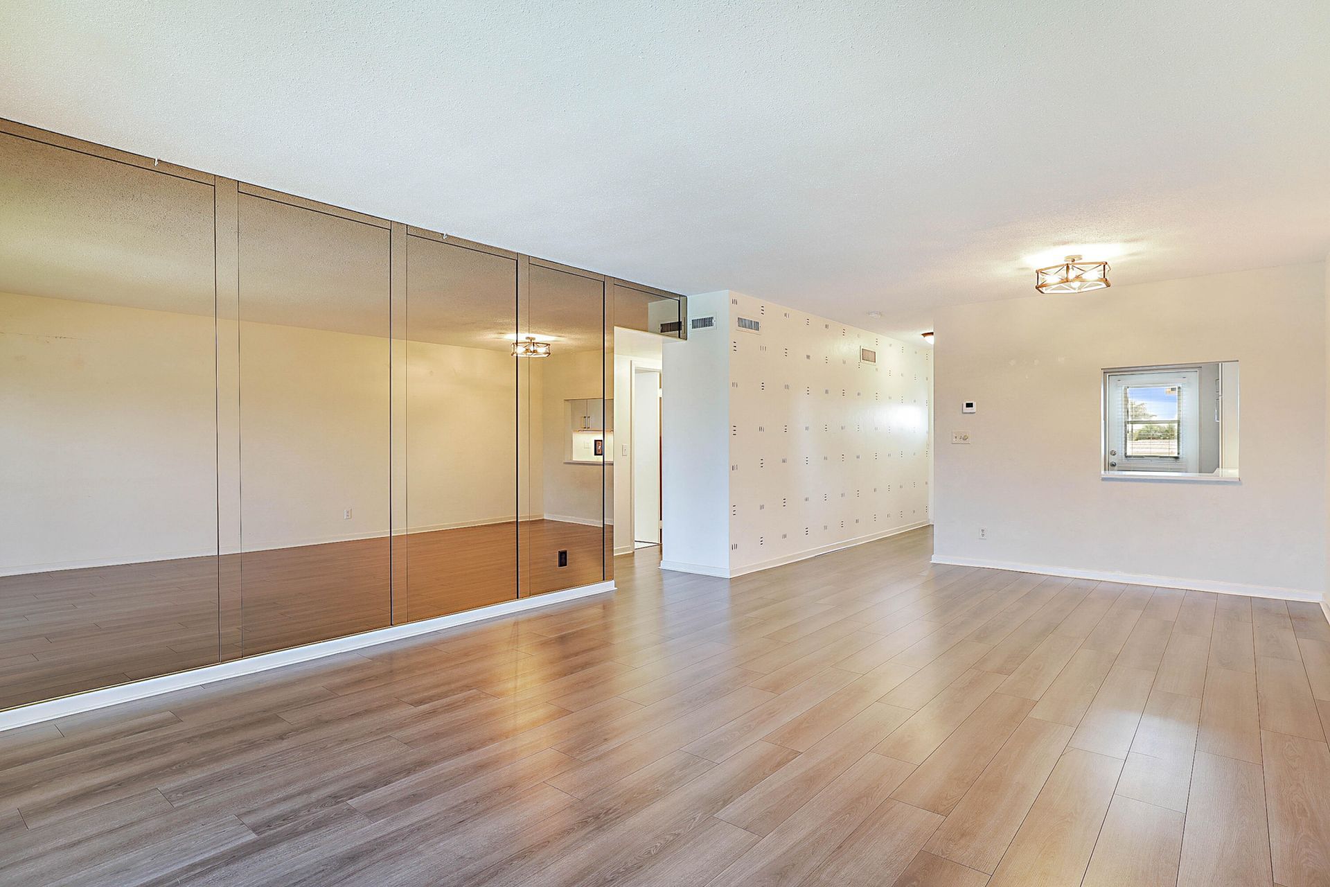 230 N Federal Highway, Unit 305, Deerfield Beach, FL 33441 Photo