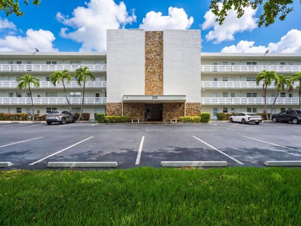 205 SE 11th Terrace, Unit 403, Dania Beach, FL 33004