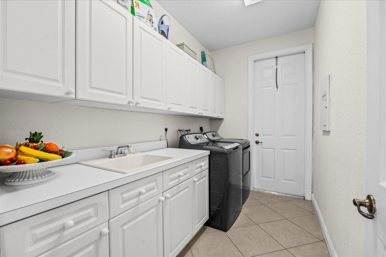 10303 SW Fiddlers Way, Palm City, FL 34990 Photo