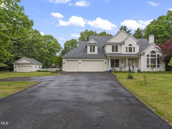 31 Briarhurst Drive, Gansevoort, NY 12831